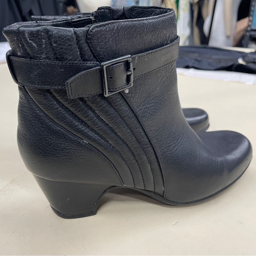 clarks artisan ankle boots
